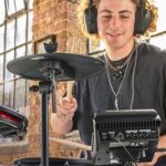 Alesis Nitro Max Kit Bateria eletrónica com remendos silenciosos de malha, caixa de zona dupla de 10", Bluetooth, 440 sons autênticos, aulas Drumeo, USB MIDI, pedal de bombo